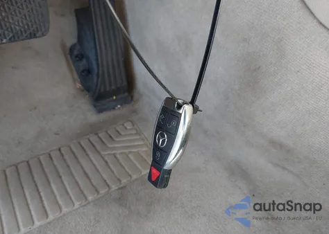 2013 Mercedes-Benz E 350 4Matic из США, поврежденный, VIN WDDHF8JB9DA770848